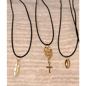 3 necklace with charms set new